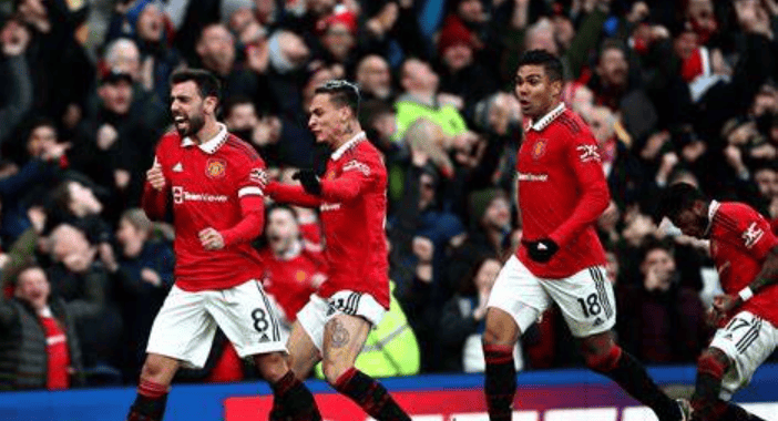 包含鹿岛鹿角进攻端火力强劲，欲破利物浦防线的词条