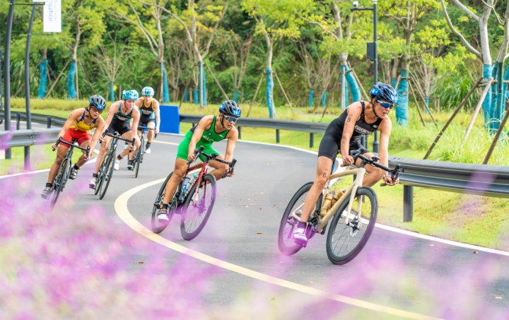 铁人三项男子团体决赛选手激战至最后一刻的简单介绍