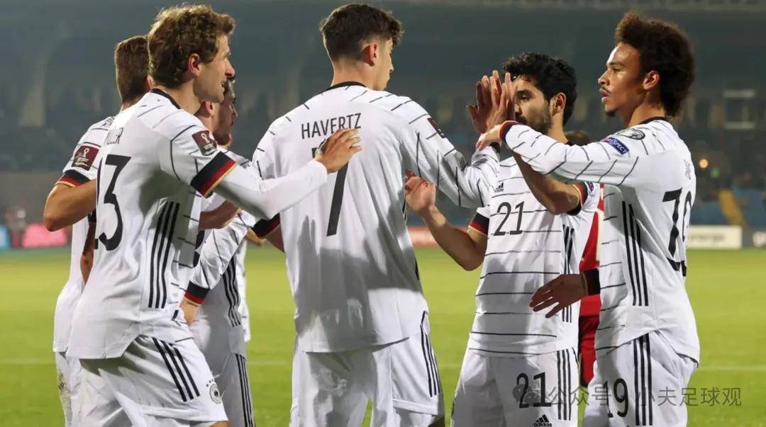 欧日较量！欧国联赛场面混战