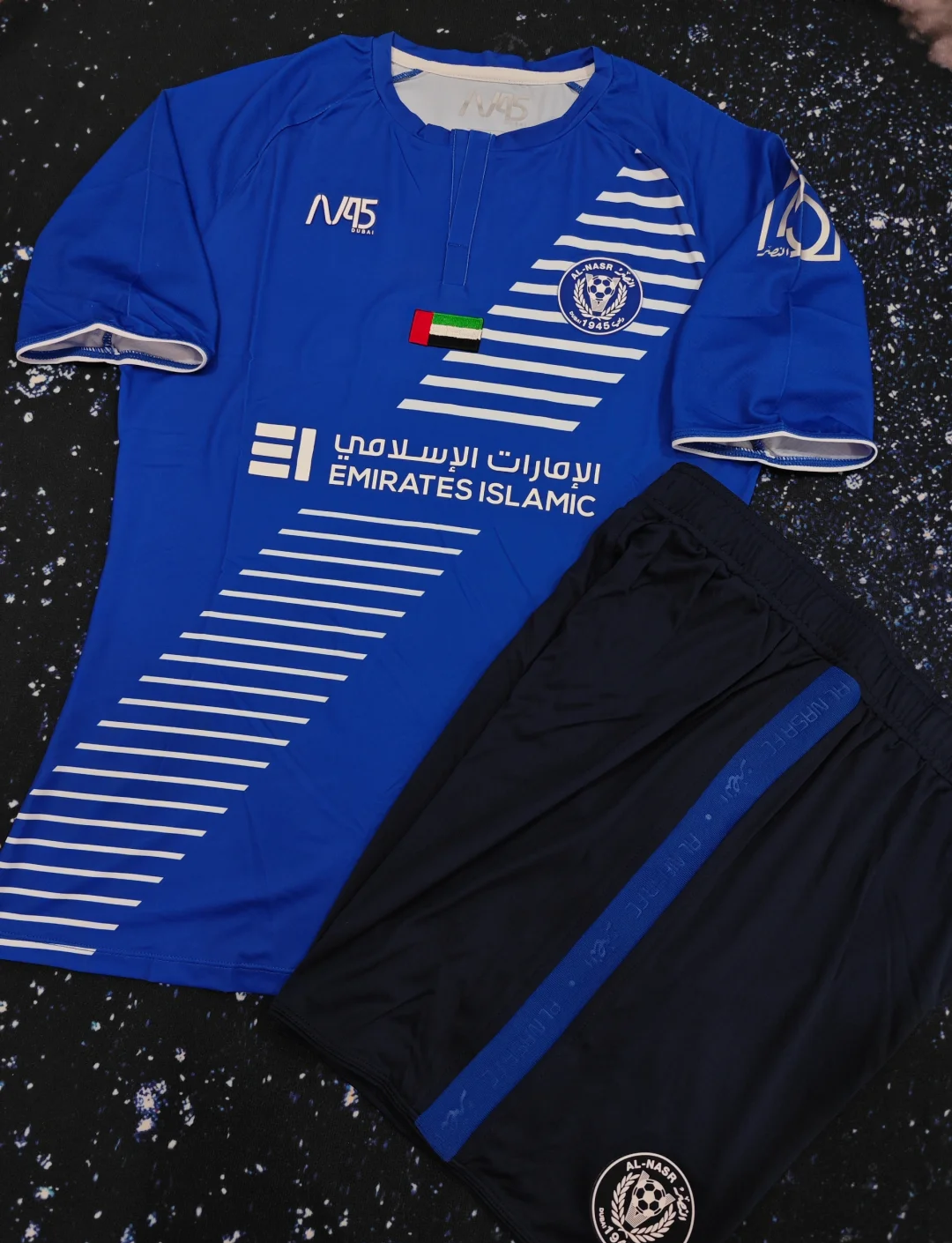 包含阿尔科伦主场豪取三分，球队信心高涨的词条