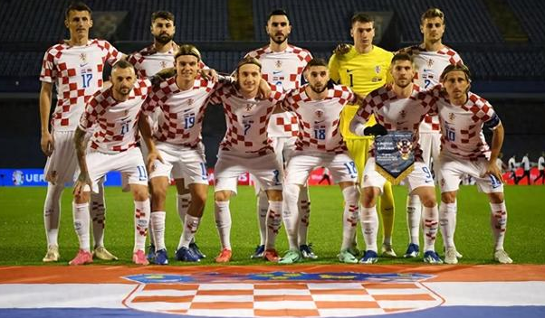 欧洲球队实现历史性突破，晋级四强赛