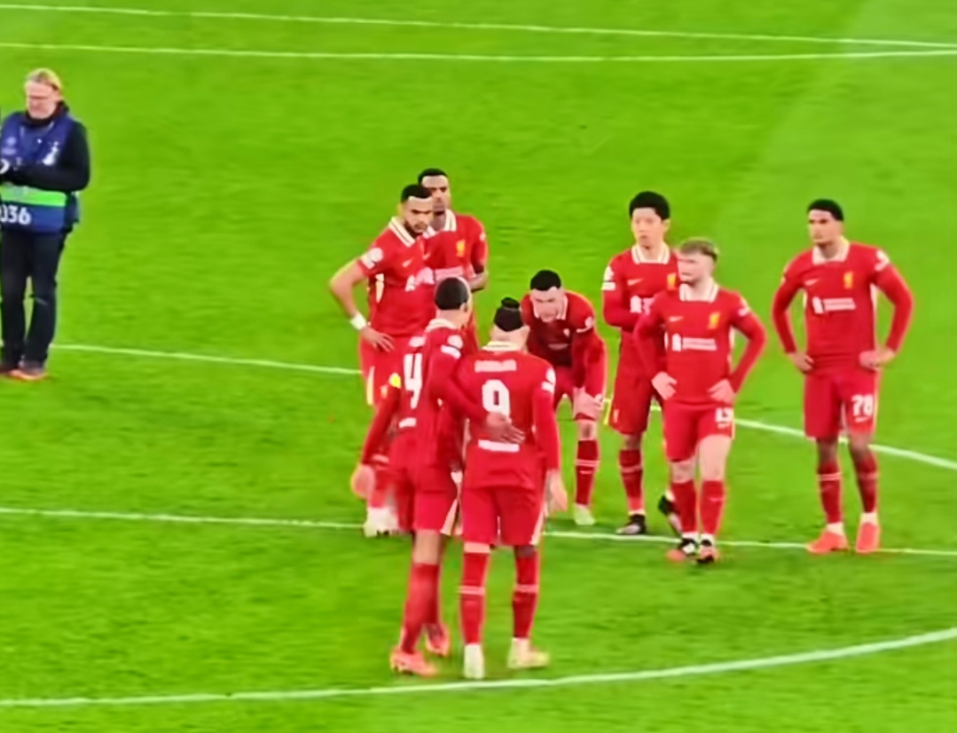 阿贾克斯客场被淘汰，巴黎圣日耳曼进军八强的简单介绍