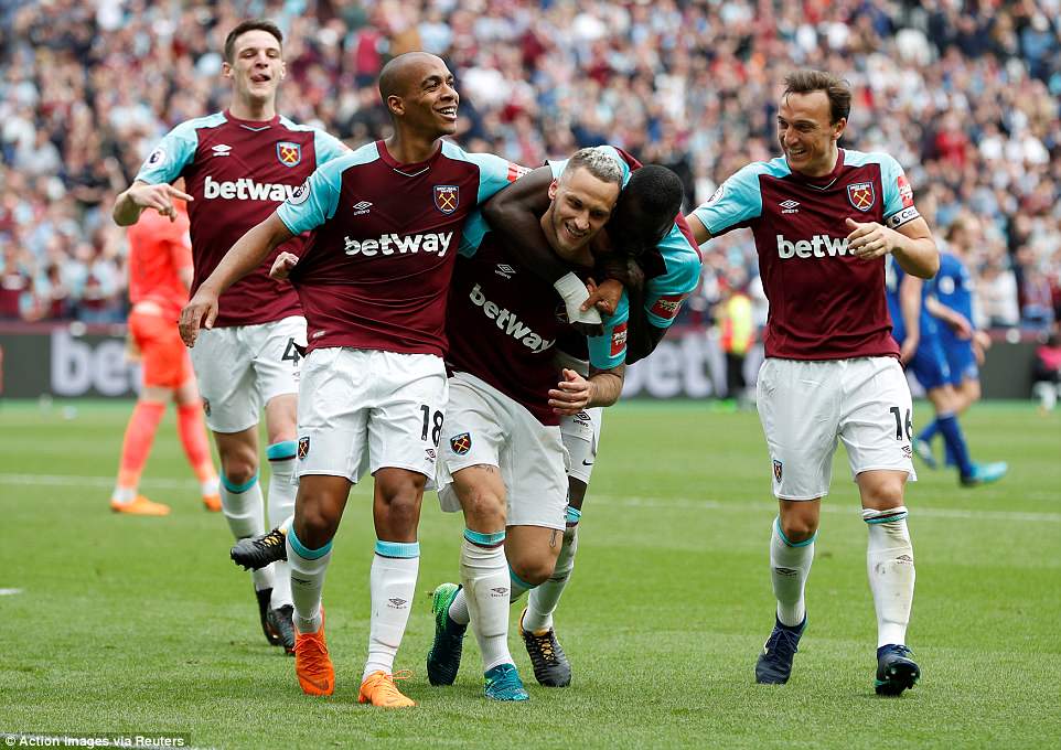 水晶宫遇上翻盘,斯旺西斩获三分 水晶宫遇上翻盘,斯旺西斩获三分