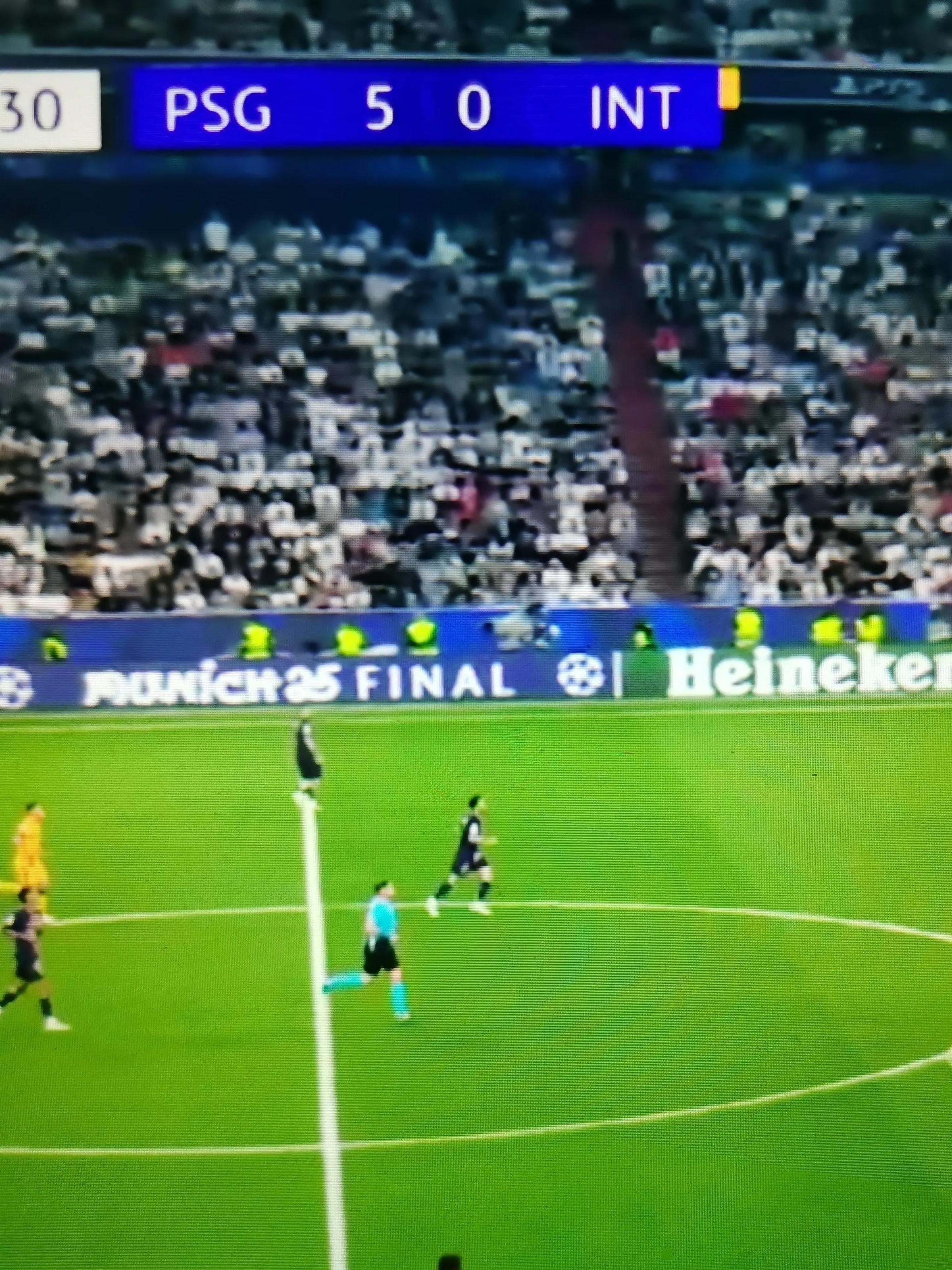 巴黎圣日耳曼客场大胜，小组领先优势扩大的简单介绍