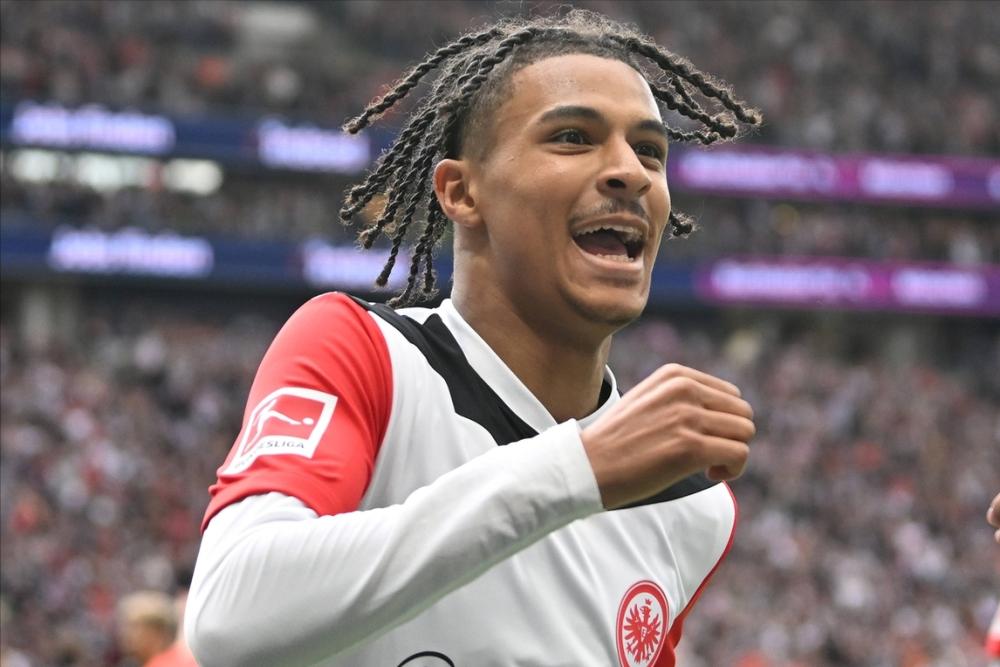 法兰克福队员迎来爆发，大胜对手