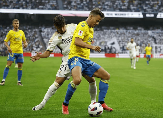 关于佛罗伦萨对抗帕尔马，谁会在场上占据优势？的信息