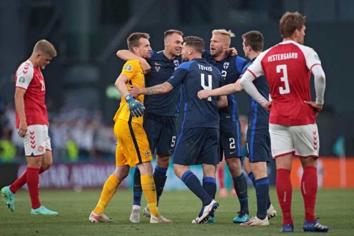 关于俄罗斯队在与丹麦队的比赛中取得胜利，实力暴露的信息