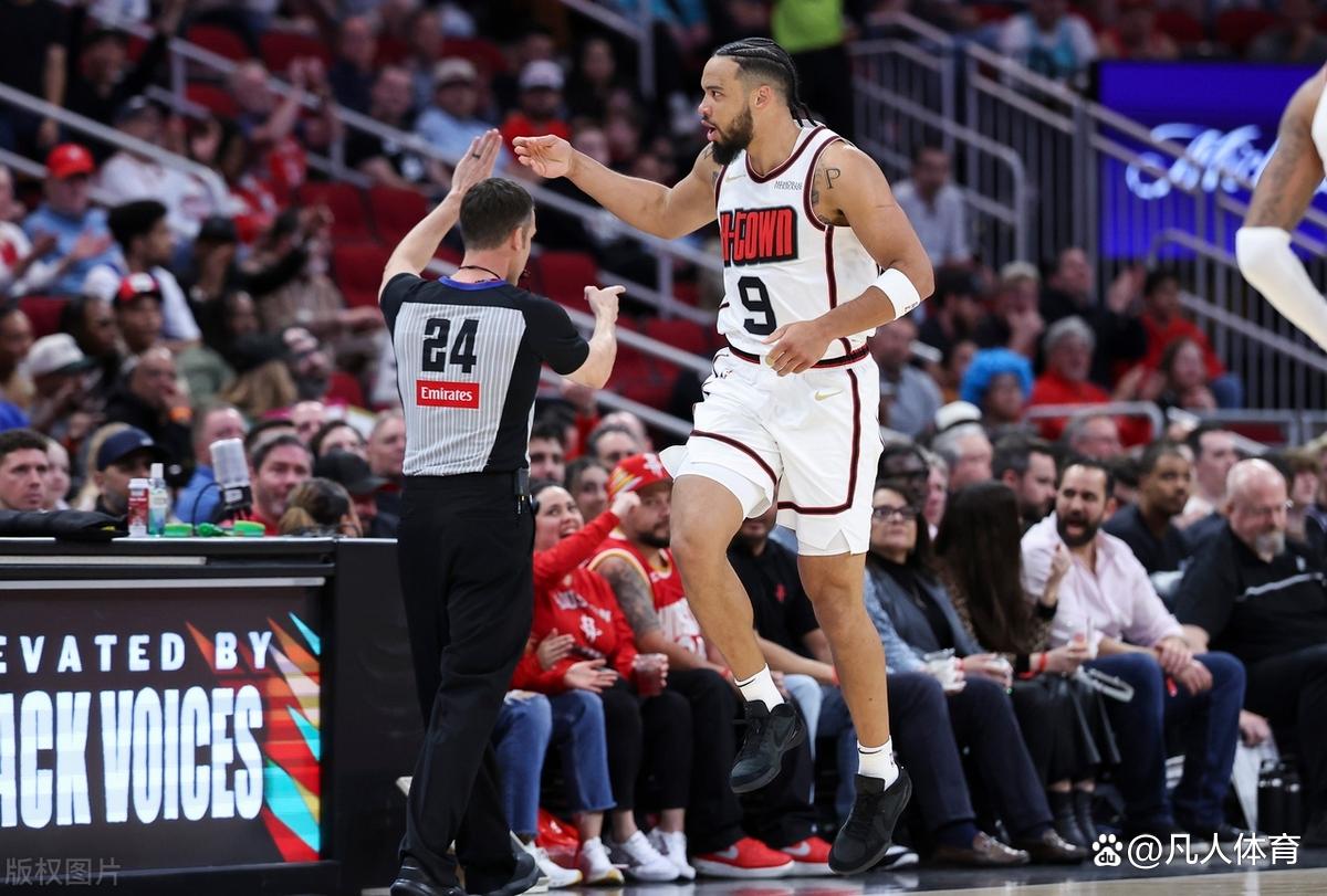 马刺逆转马刺，取得四连胜