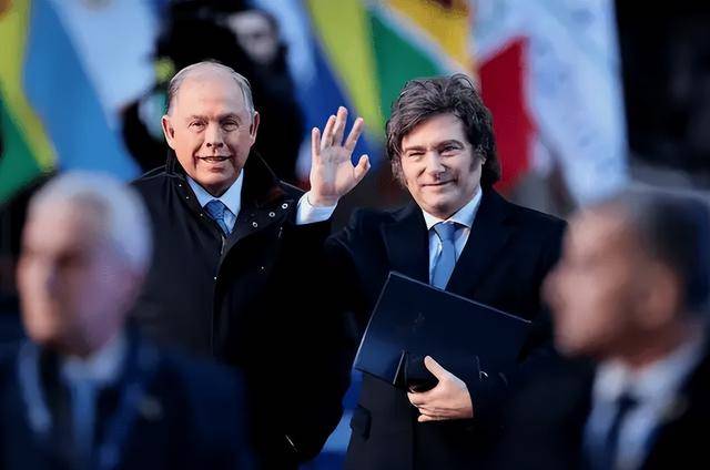 阿根廷队主帅辞职，引发球员变动